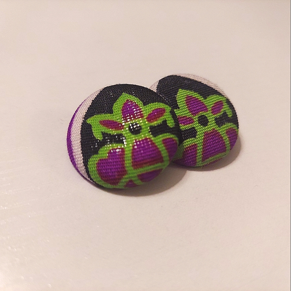 African Print Button Earrings!!